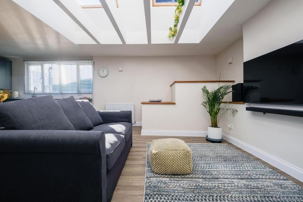 Light And Spacious Loft Apartment In Town Centre Southampton Buitenkant foto