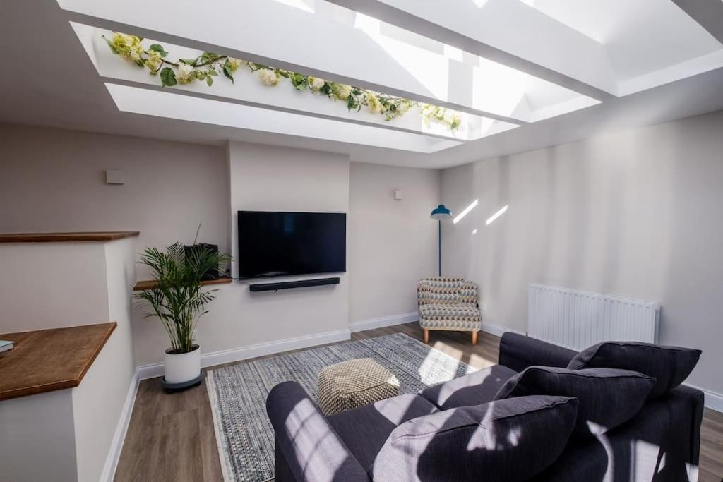 Light And Spacious Loft Apartment In Town Centre Southampton Buitenkant foto