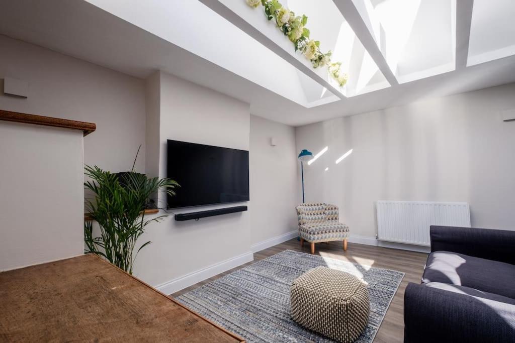 Light And Spacious Loft Apartment In Town Centre Southampton Buitenkant foto