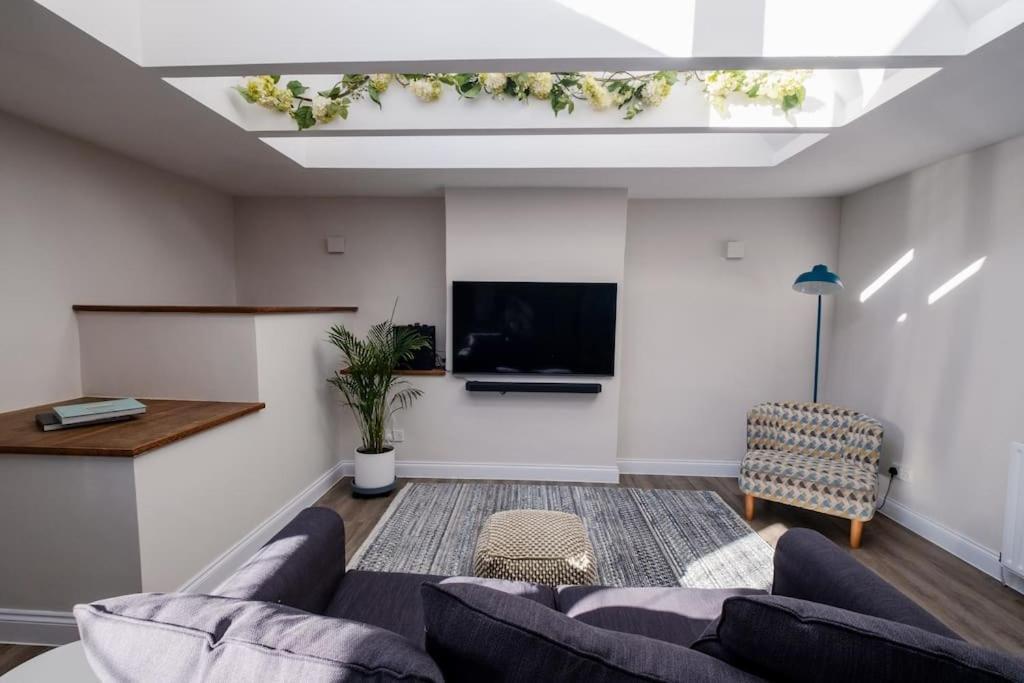 Light And Spacious Loft Apartment In Town Centre Southampton Buitenkant foto